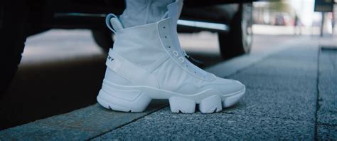 witte sneakers givenchy|Givenchy jaw high white sneakers.